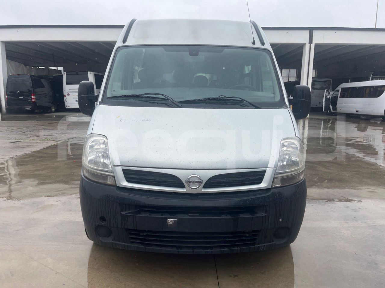 Nissan Interstar - Minibusz, Kisbusz: 1 kép. Nissan Interstar - Minibusz, Kisbusz: 1 kép.