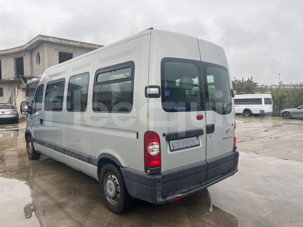 Nissan Interstar - Minibusz, Kisbusz: 5 kép. Nissan Interstar - Minibusz, Kisbusz: 5 kép.