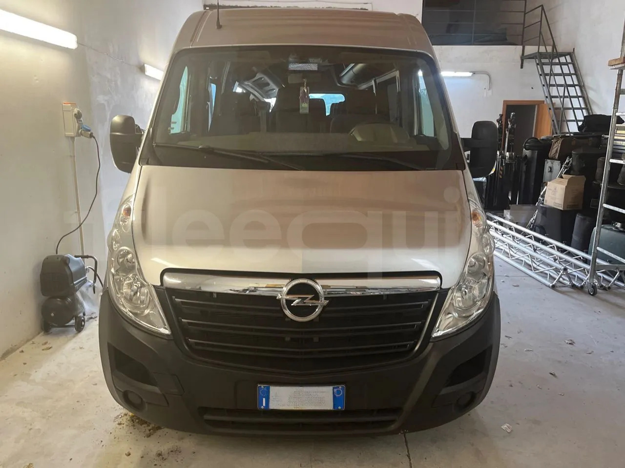 Opel Movano - Minibusz, Kisbusz: 1 kép. Opel Movano - Minibusz, Kisbusz: 1 kép.