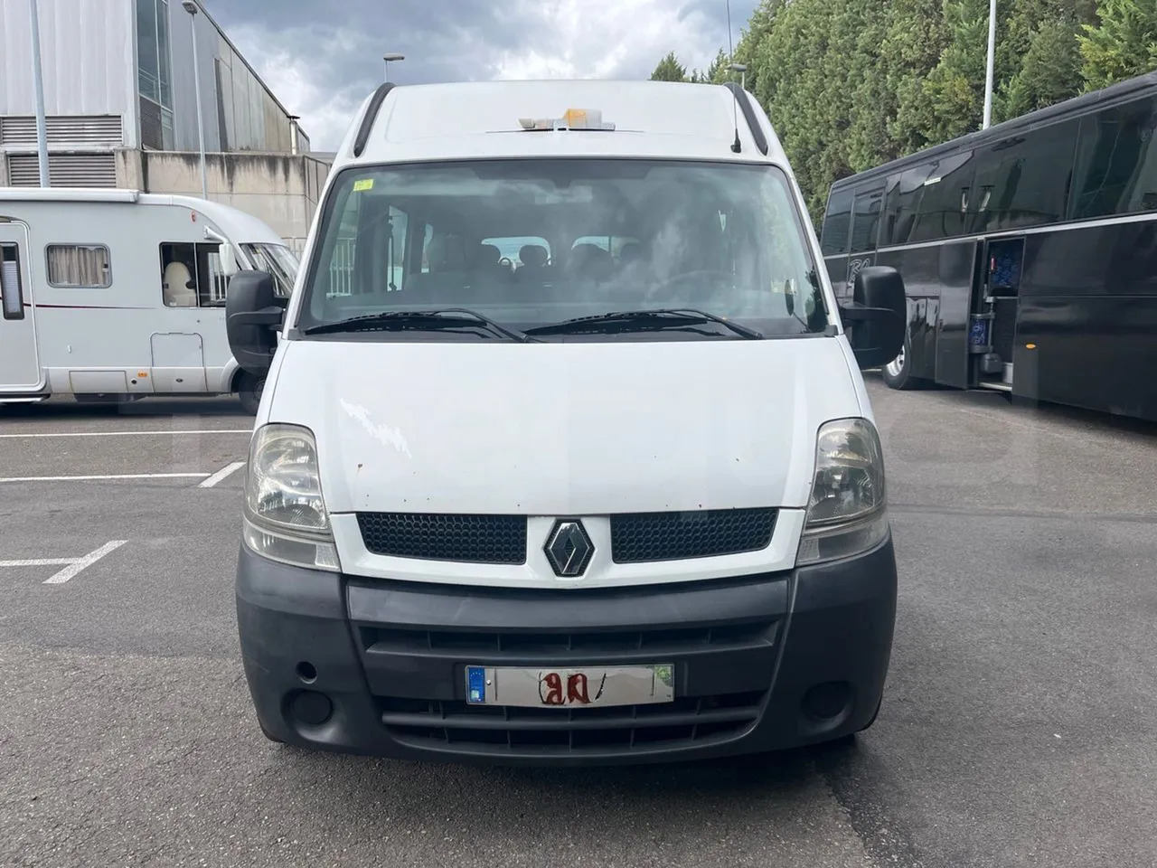 Renault Master - Minibusz, Kisbusz: 2 kép. Renault Master - Minibusz, Kisbusz: 2 kép.
