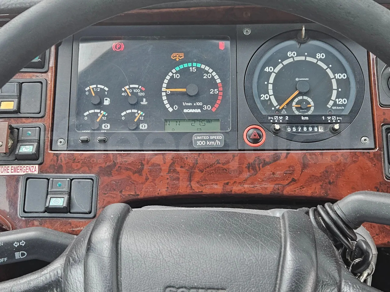 Scania Irizar - Távolsági busz: 3 kép. Scania Irizar - Távolsági busz: 3 kép.