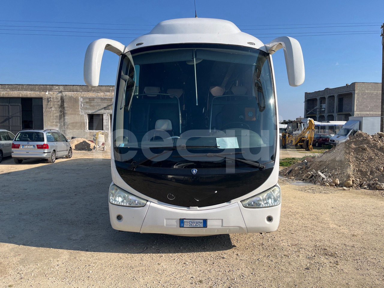 Scania Irizar - Távolsági busz: 2 kép. Scania Irizar - Távolsági busz: 2 kép.