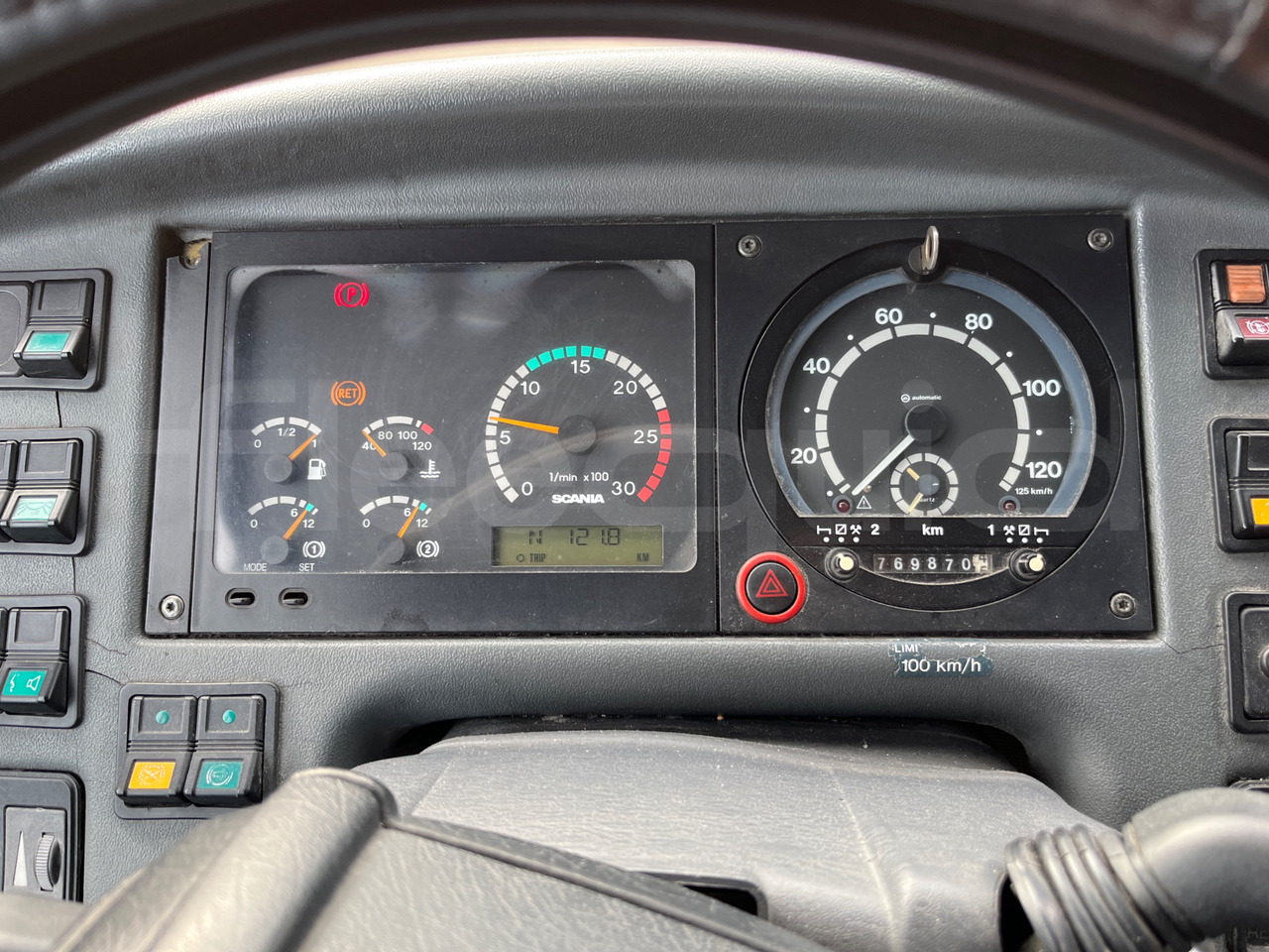Scania Omniline - Helyközi busz: 3 kép. Scania Omniline - Helyközi busz: 3 kép.