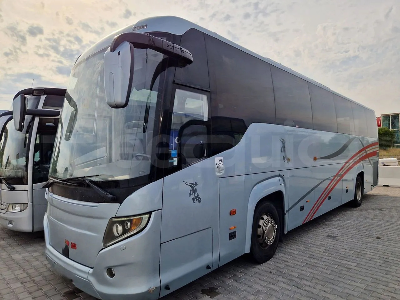 Scania Touring HD - Távolsági busz: 4 kép. Scania Touring HD - Távolsági busz: 4 kép.