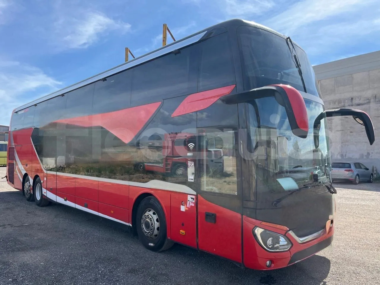 Setra S 531 DT - Távolsági busz: 1 kép. Setra S 531 DT - Távolsági busz: 1 kép.