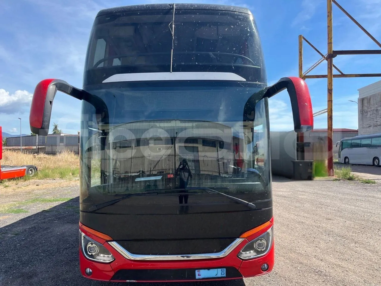 Setra S 531 DT - Távolsági busz: 2 kép. Setra S 531 DT - Távolsági busz: 2 kép.