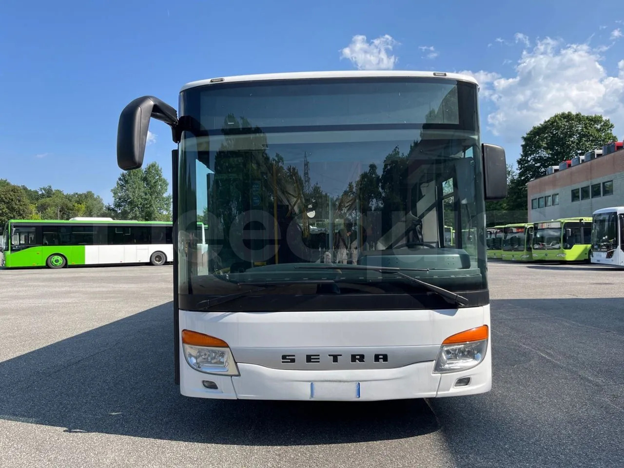 Setra S415 - Városi busz: 1 kép. Setra S415 - Városi busz: 1 kép.