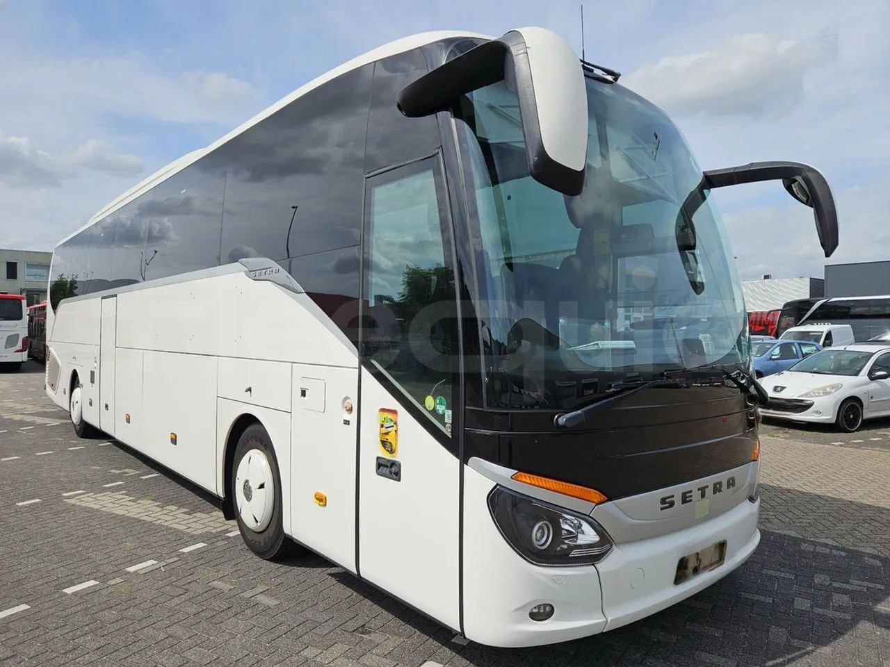 Setra S516 - Távolsági busz: 1 kép. Setra S516 - Távolsági busz: 1 kép.