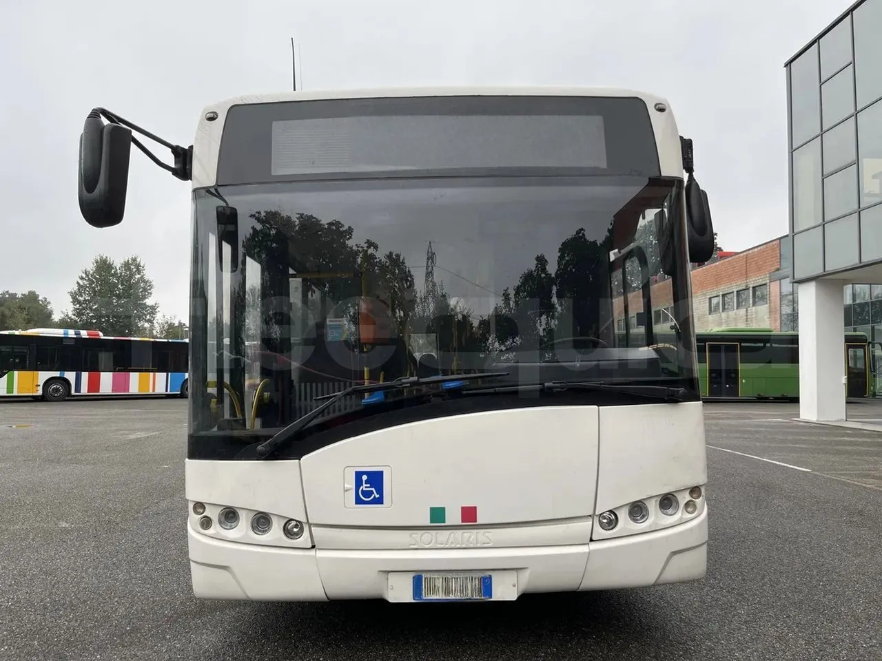 Solaris Urbino - Városi busz: 2 kép. Solaris Urbino - Városi busz: 2 kép.