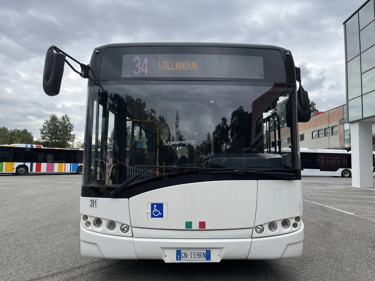 Solaris Urbino - Városi busz: 2 kép. Solaris Urbino - Városi busz: 2 kép.