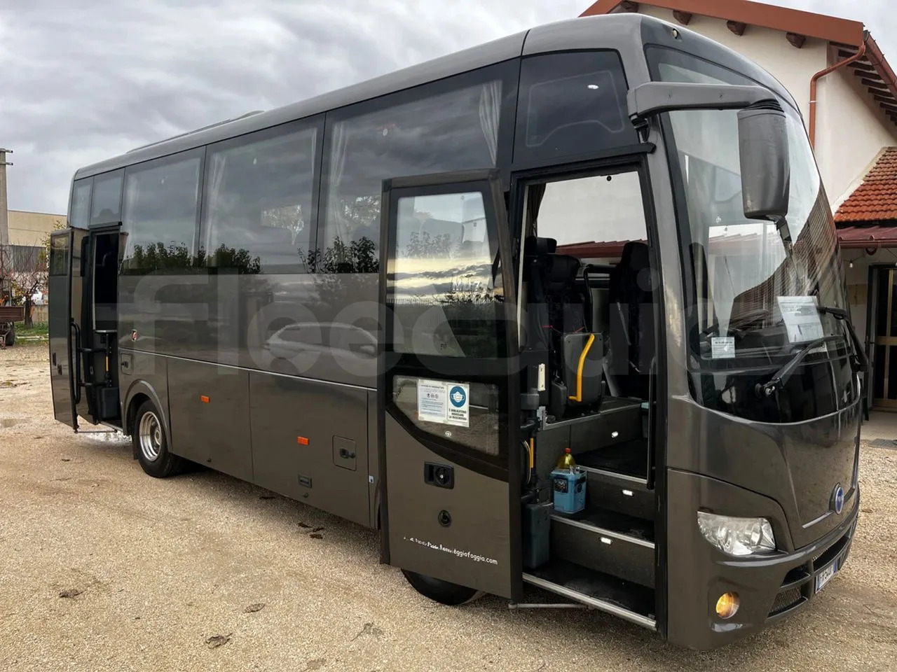 Távolsági busz Temsa MD7: 12 kép. Távolsági busz Temsa MD7: 12 kép.