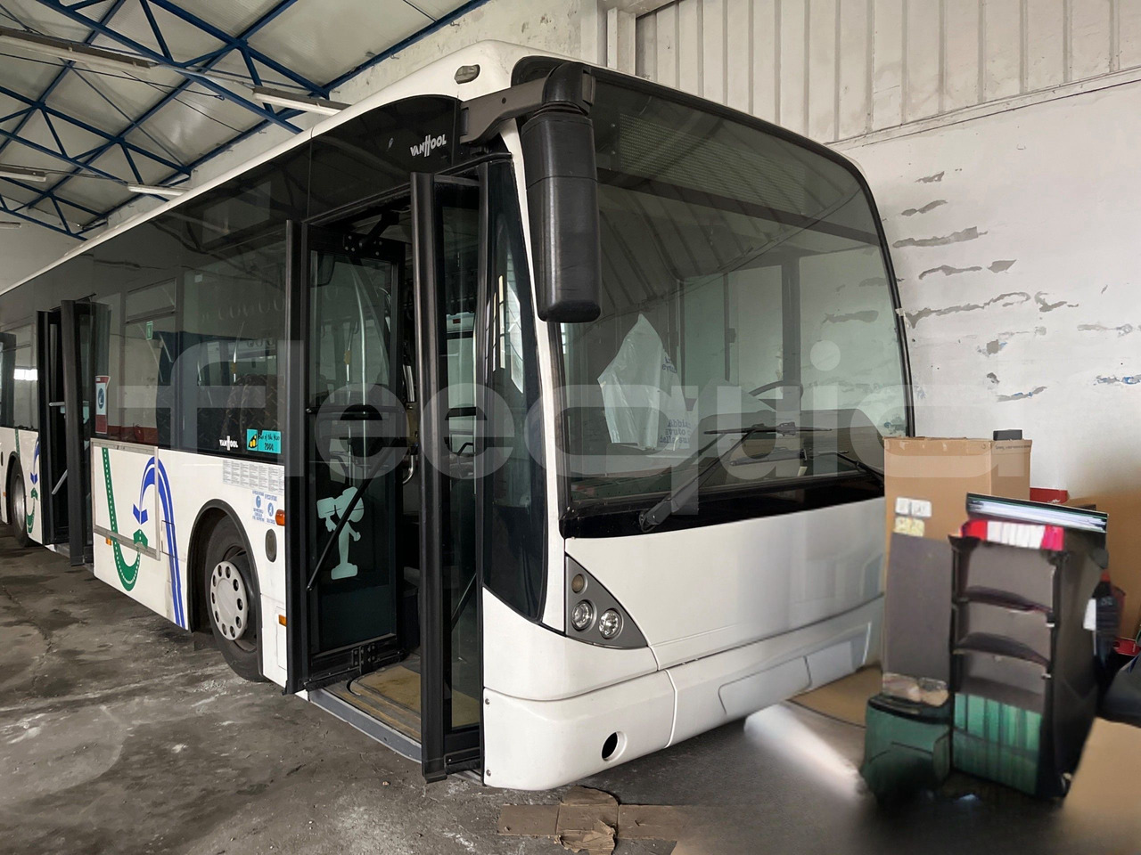 Van Hool A330 - Városi busz: 2 kép. Van Hool A330 - Városi busz: 2 kép.