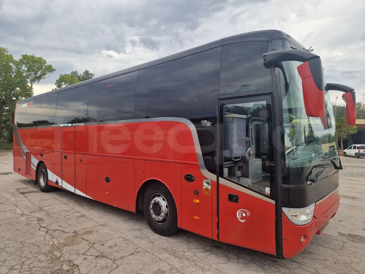 Van Hool Acron - Távolsági busz: 1 kép. Van Hool Acron - Távolsági busz: 1 kép.