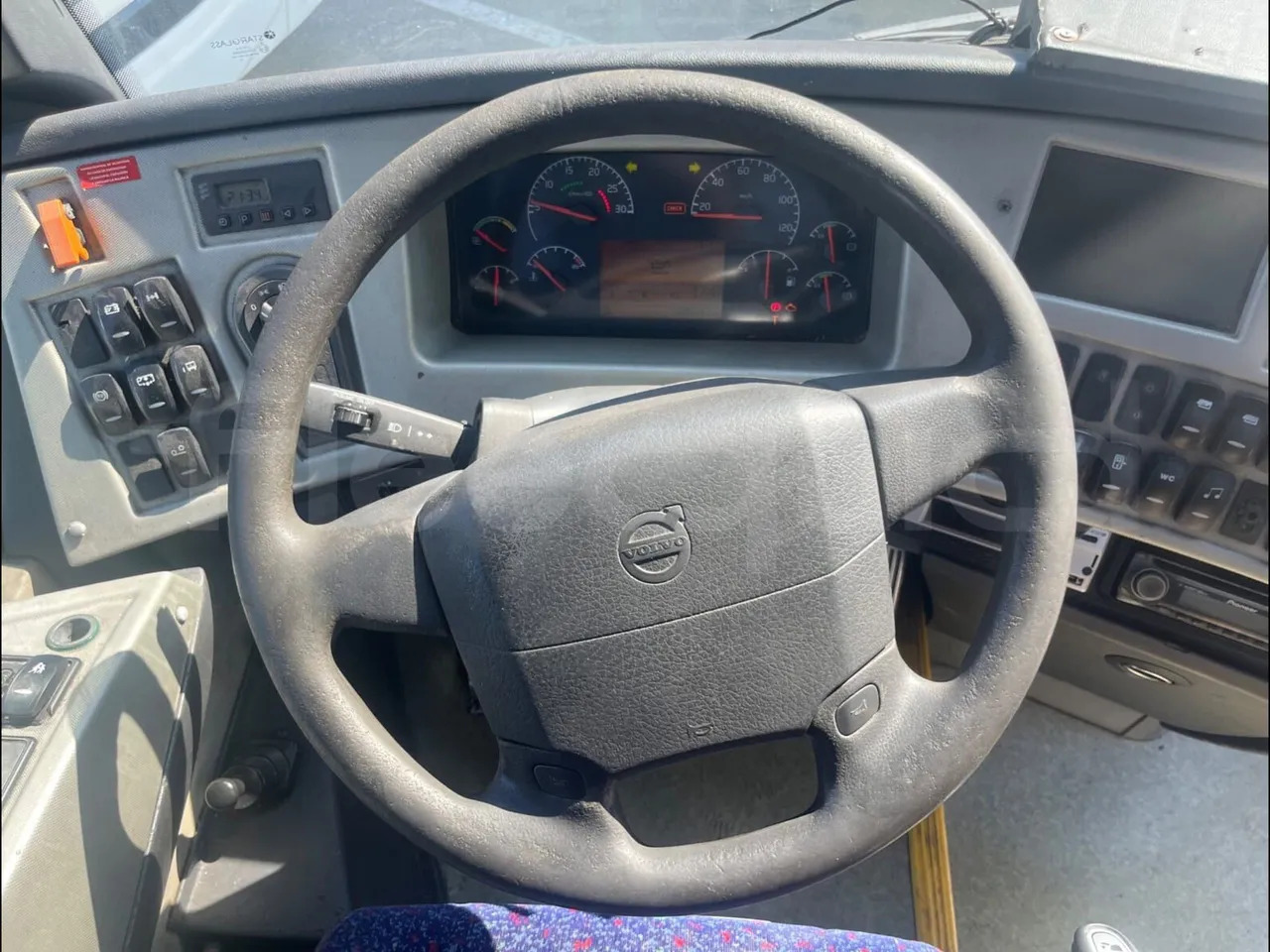 Volvo B12B - Távolsági busz: 2 kép. Volvo B12B - Távolsági busz: 2 kép.