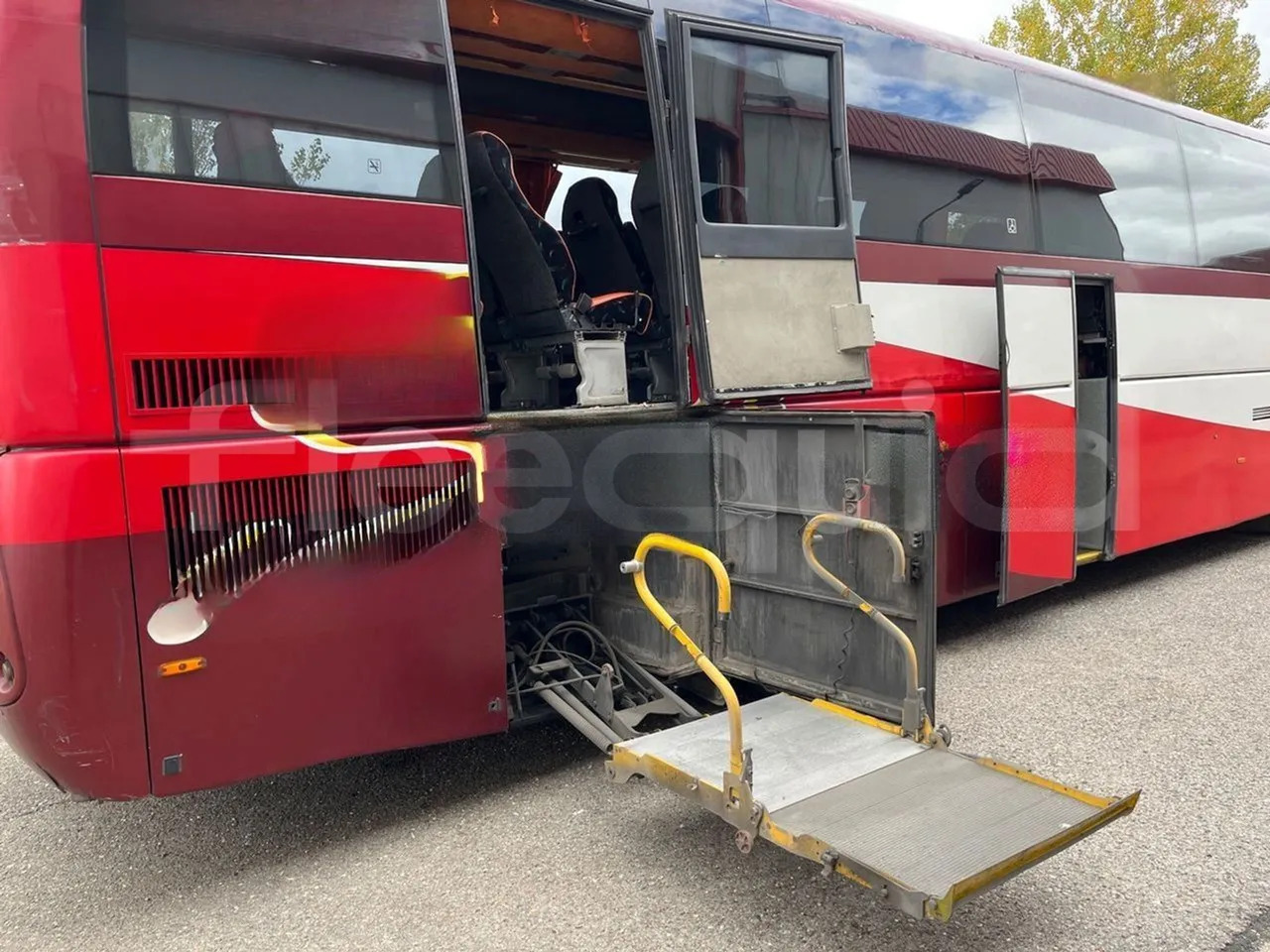 Távolsági busz Volvo B12B: 18 kép. Távolsági busz Volvo B12B: 18 kép.