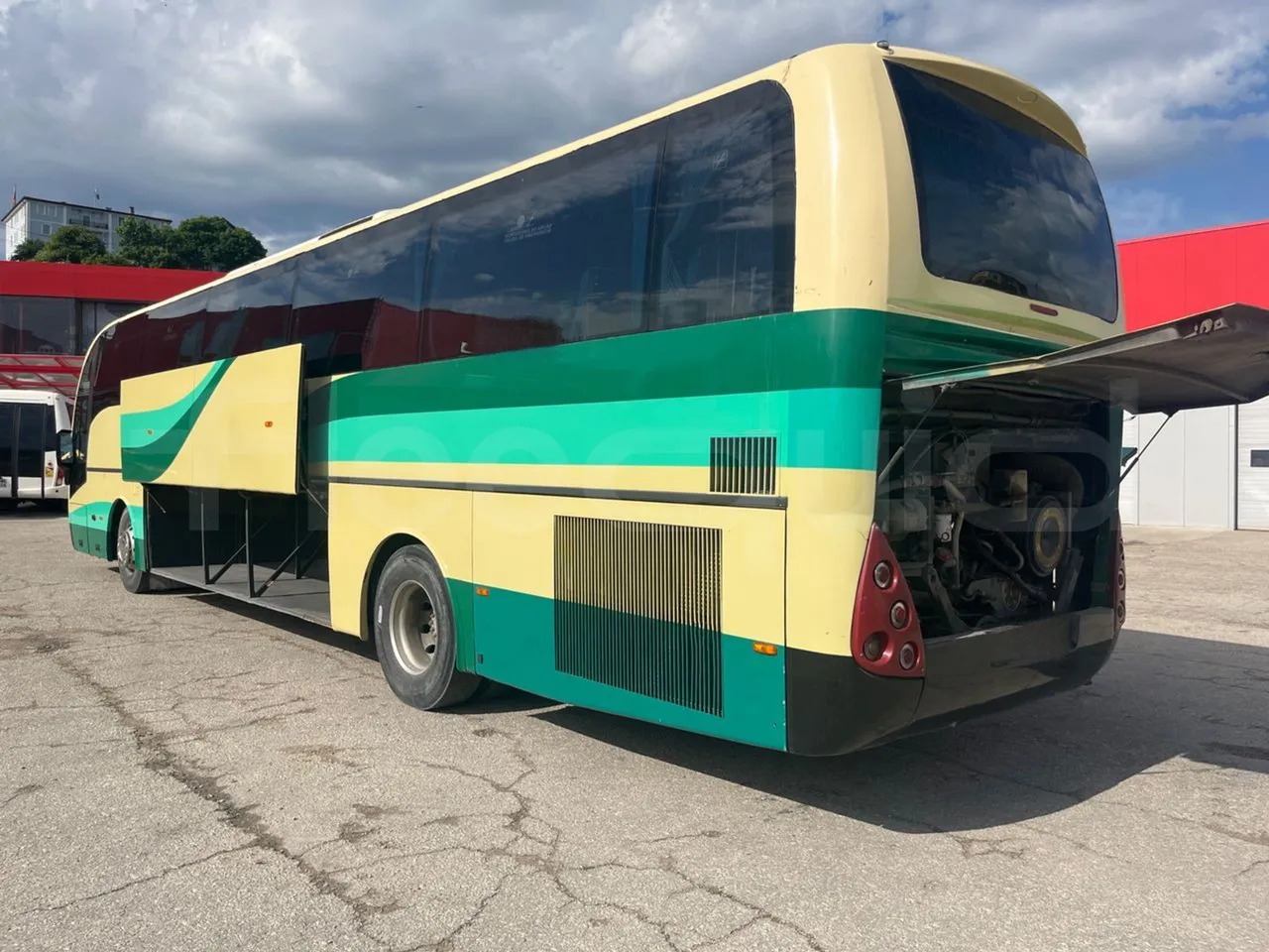 Volvo B12BER - Távolsági busz: 4 kép. Volvo B12BER - Távolsági busz: 4 kép.
