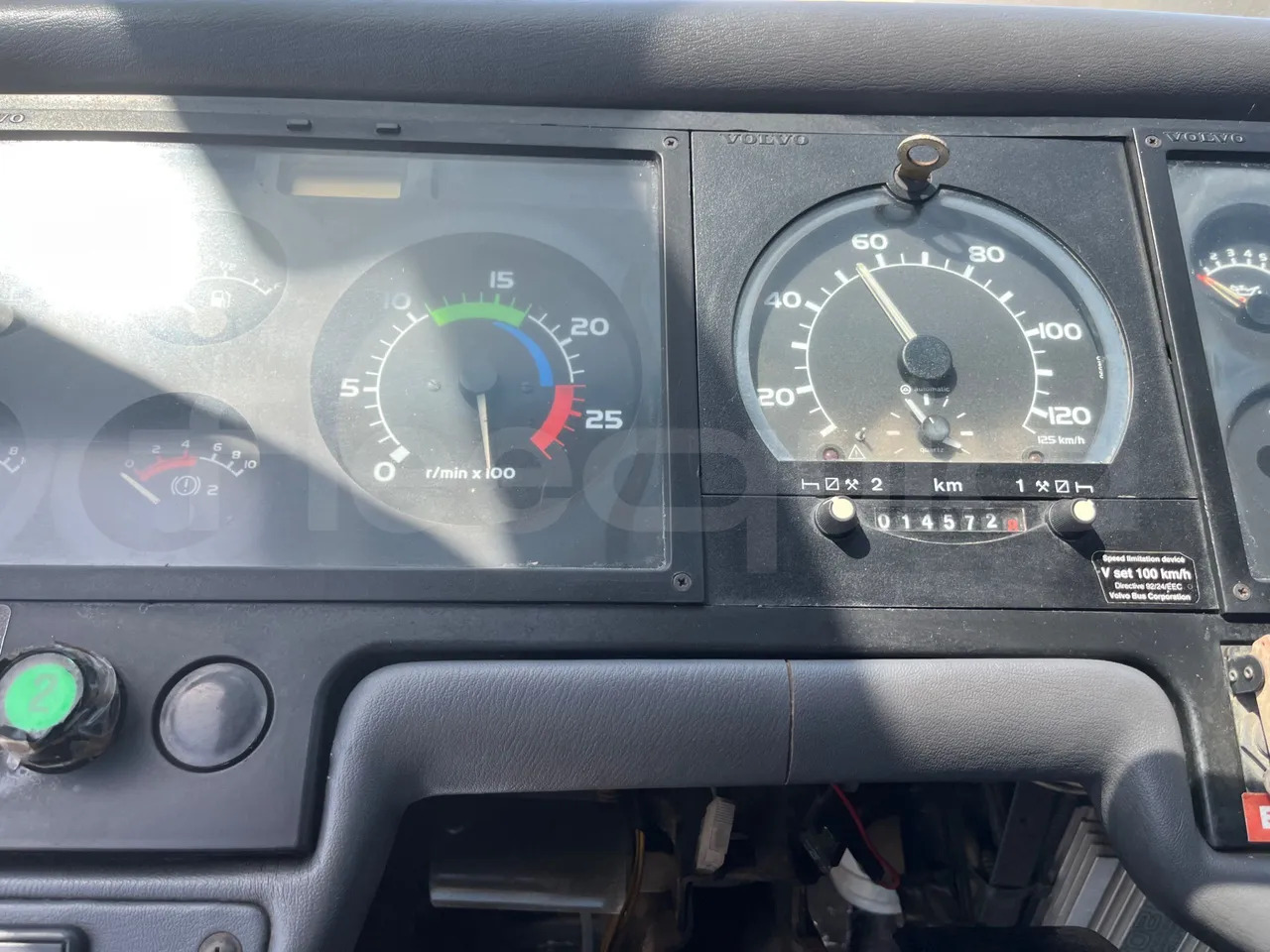 Volvo Barbi Echo - Távolsági busz: 3 kép. Volvo Barbi Echo - Távolsági busz: 3 kép.