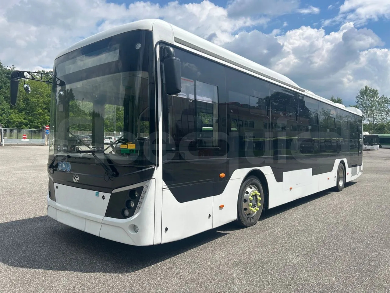 Zonson Granton - Városi busz, Elektromos busz: 4 kép. Zonson Granton - Városi busz, Elektromos busz: 4 kép.