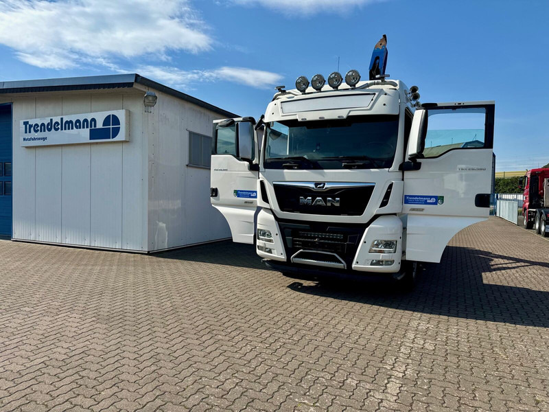 MAN TGX 26.580 BL 6x2 Zwillingbereifte Liftachse Abroller Hiab Funk- - Horgos rakodó teherautó: 2 kép. MAN TGX 26.580 BL 6x2 Zwillingbereifte Liftachse Abroller Hiab Funk- - Horgos rakodó teherautó: 2 kép.