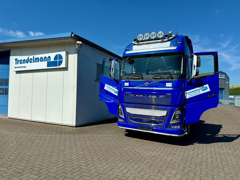 Volvo FH-16-750 SZM 6x4 Retarder TÜV 09.2026 - Nyergesvontató: 2 kép. Volvo FH-16-750 SZM 6x4 Retarder TÜV 09.2026 - Nyergesvontató: 2 kép.