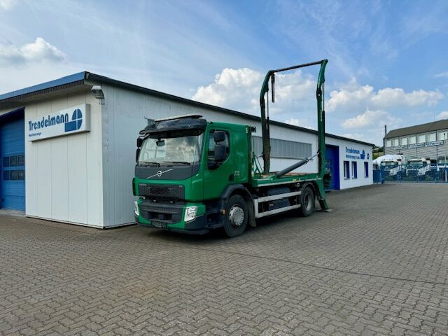 Volvo FE 350 ASK Tele 4x2 Ladefläche Teleskopierbar Dekra Tüv 09/2026 - Konténerszállító: 1 kép. Volvo FE 350 ASK Tele 4x2 Ladefläche Teleskopierbar Dekra Tüv 09/2026 - Konténerszállító: 1 kép.