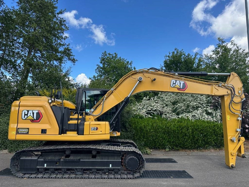 Cat 317 - Lánctalpas kotró: 5 kép. Cat 317 - Lánctalpas kotró: 5 kép.