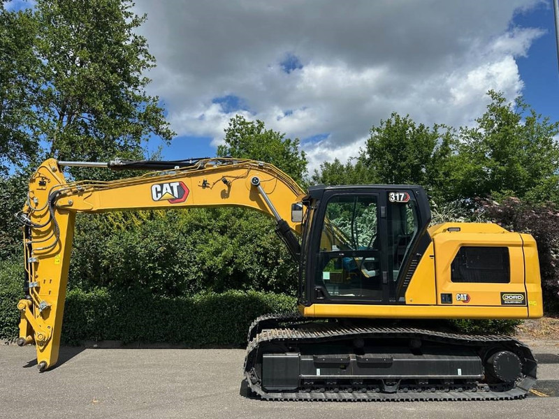 Cat 317 - Lánctalpas kotró: 3 kép. Cat 317 - Lánctalpas kotró: 3 kép.