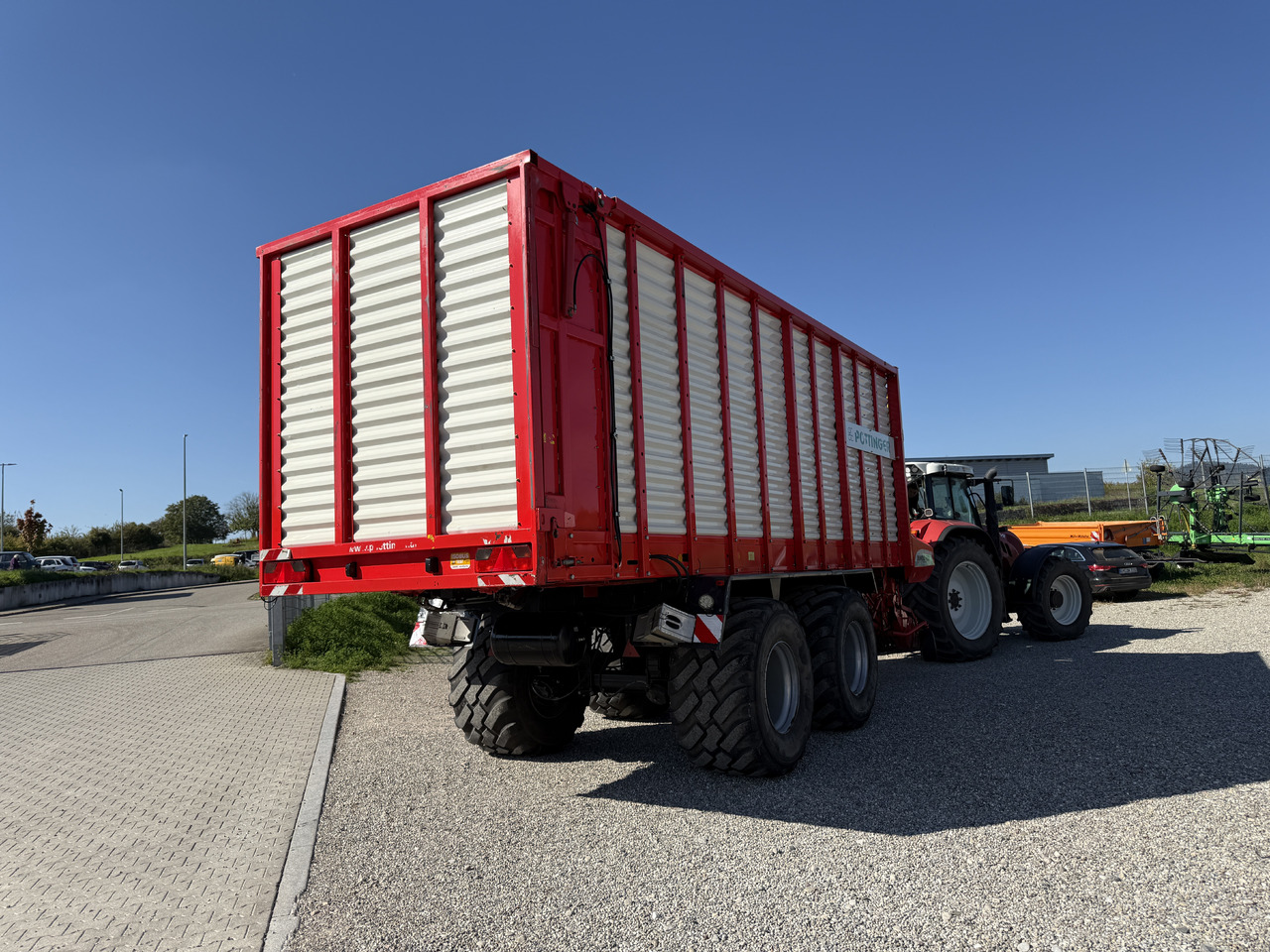 PÖTTINGER Jumbo 6600 L - Adapter szállító kocsi: 2 kép. PÖTTINGER Jumbo 6600 L - Adapter szállító kocsi: 2 kép.