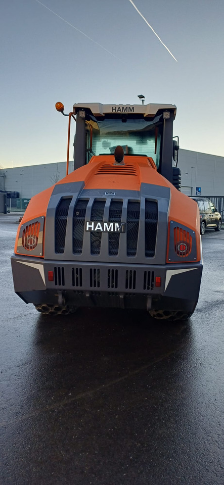 HAMM HC 180i - Talajtömörítő: 4 kép. HAMM HC 180i - Talajtömörítő: 4 kép.