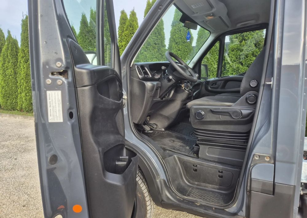 Iveco 35C15 3.0 150KM - Billenőplatós kisteherautó: 5 kép. Iveco 35C15 3.0 150KM - Billenőplatós kisteherautó: 5 kép.