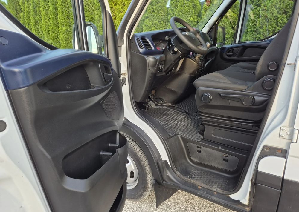 Iveco 35C16 35C15 160KM Brygadówka - Billenőplatós kisteherautó: 5 kép. Iveco 35C16 35C15 160KM Brygadówka - Billenőplatós kisteherautó: 5 kép.