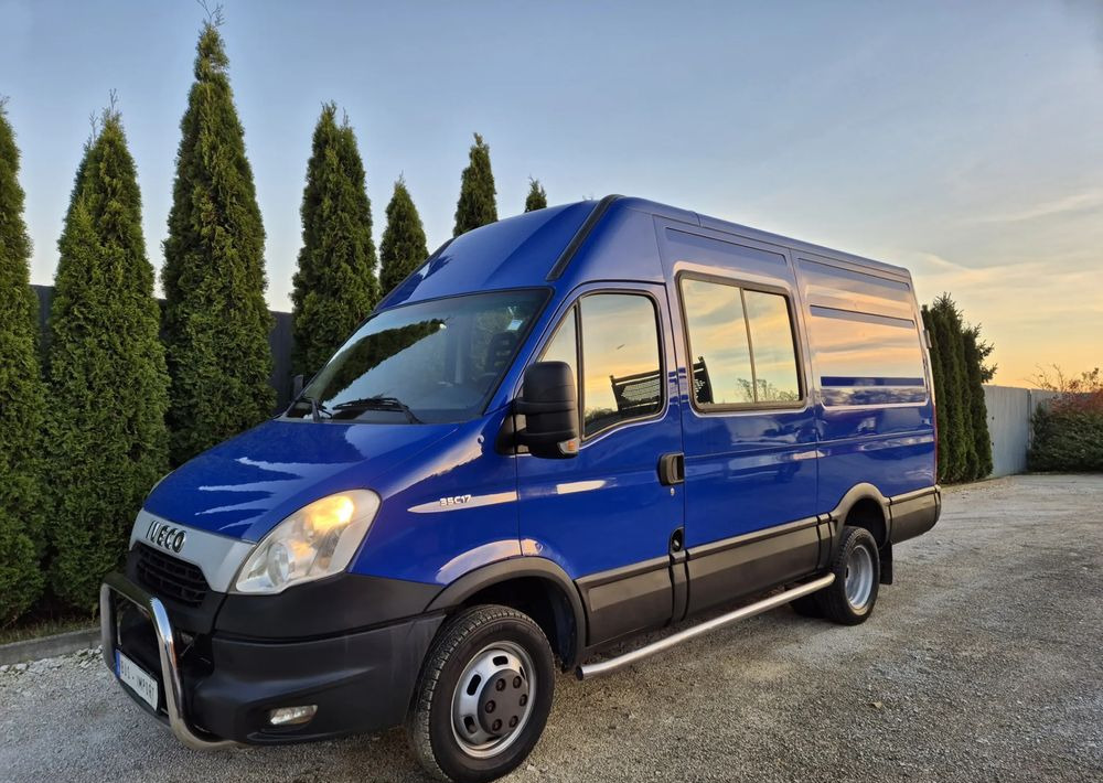 Iveco 35C17/ 3.0 170KM/ - Duplakabinos kisteherautó: 2 kép. Iveco 35C17/ 3.0 170KM/ - Duplakabinos kisteherautó: 2 kép.