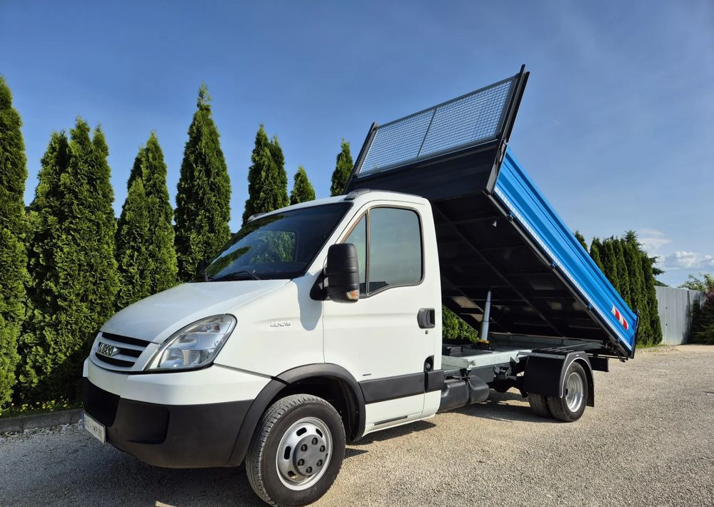 Iveco 50C15 3.0 150KM 35c15 - Billenőplatós kisteherautó: 2 kép. Iveco 50C15 3.0 150KM 35c15 - Billenőplatós kisteherautó: 2 kép.