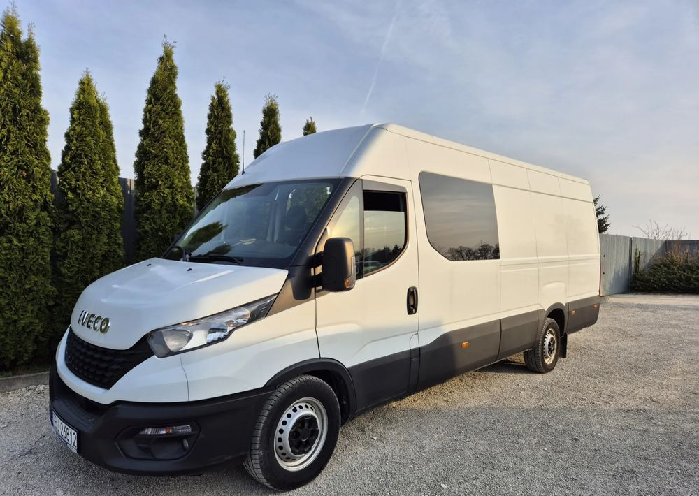 Iveco Iveco 35s18 3.0 180KM Brygadówka manual - Duplakabinos kisteherautó: 2 kép. Iveco Iveco 35s18 3.0 180KM Brygadówka manual - Duplakabinos kisteherautó: 2 kép.