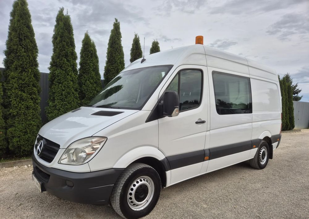 Mercedes-Benz Sprinter 316CDI 160KM Dubel kabina - Duplakabinos kisteherautó: 2 kép. Mercedes-Benz Sprinter 316CDI 160KM Dubel kabina - Duplakabinos kisteherautó: 2 kép.