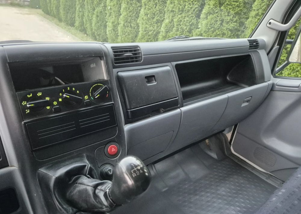 Billenőplatós kisteherautó Mitsubishi CANTER 3.0 3c13: 7 kép.