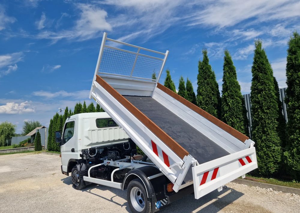 Mitsubishi CANTER 3C13 IVECO 3.0 EURO 5 - Billenőplatós kisteherautó: 3 kép. Mitsubishi CANTER 3C13 IVECO 3.0 EURO 5 - Billenőplatós kisteherautó: 3 kép.