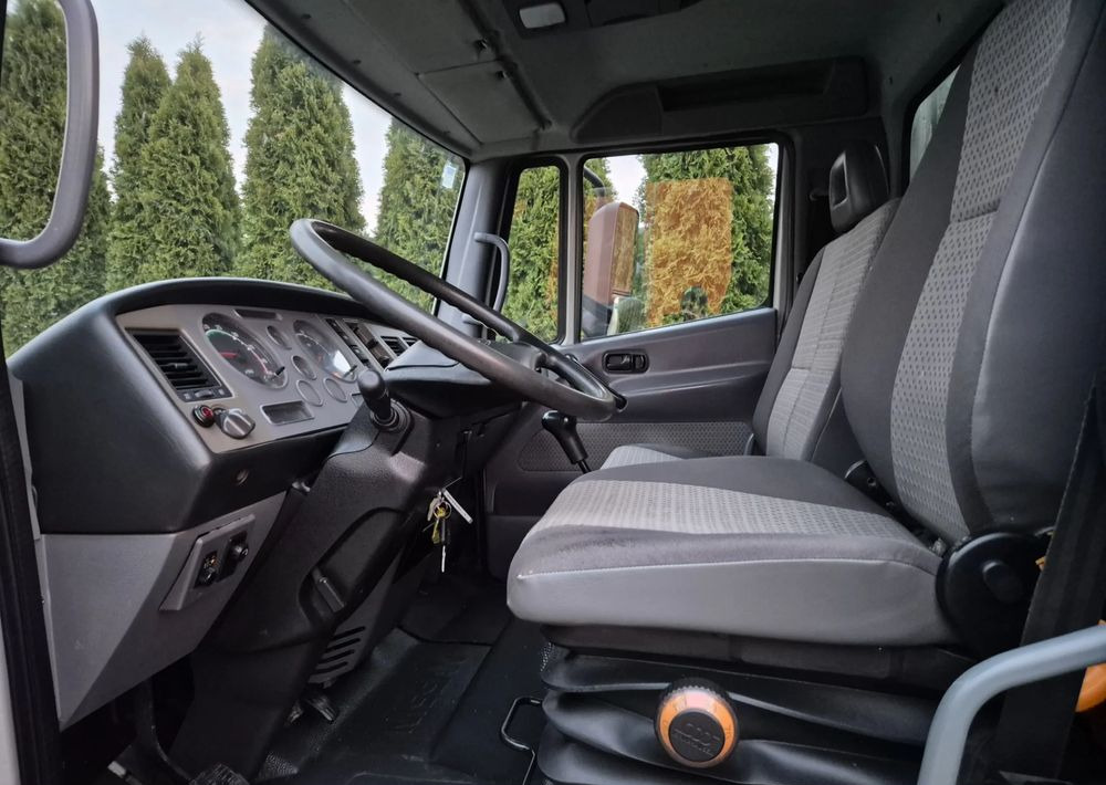 Dobozos kisteherautó Nissan ATLEON 3.0 150KM: 6 kép. Dobozos kisteherautó Nissan ATLEON 3.0 150KM: 6 kép.