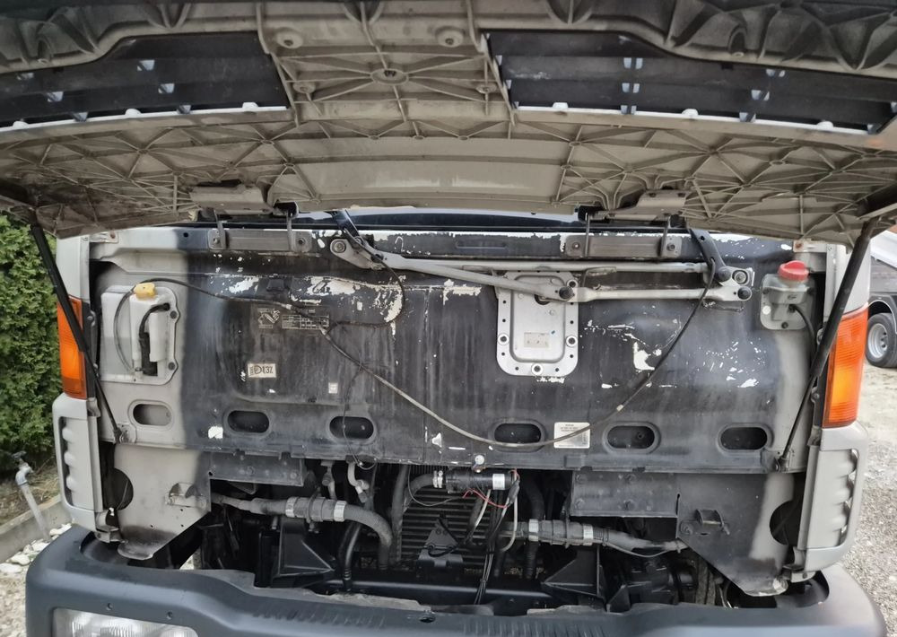 Dobozos kisteherautó Nissan ATLEON 3.0 150KM: 17 kép. Dobozos kisteherautó Nissan ATLEON 3.0 150KM: 17 kép.