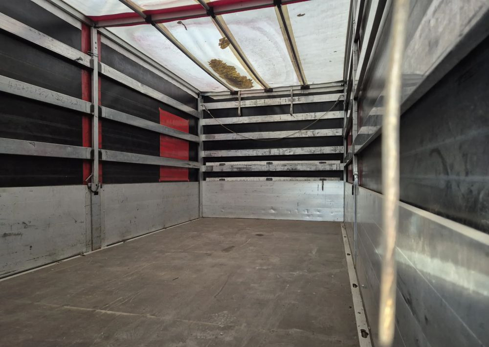 Nissan ATLEON 3.0 150KM - Ponyvás teherautó: 5 kép. Nissan ATLEON 3.0 150KM - Ponyvás teherautó: 5 kép.