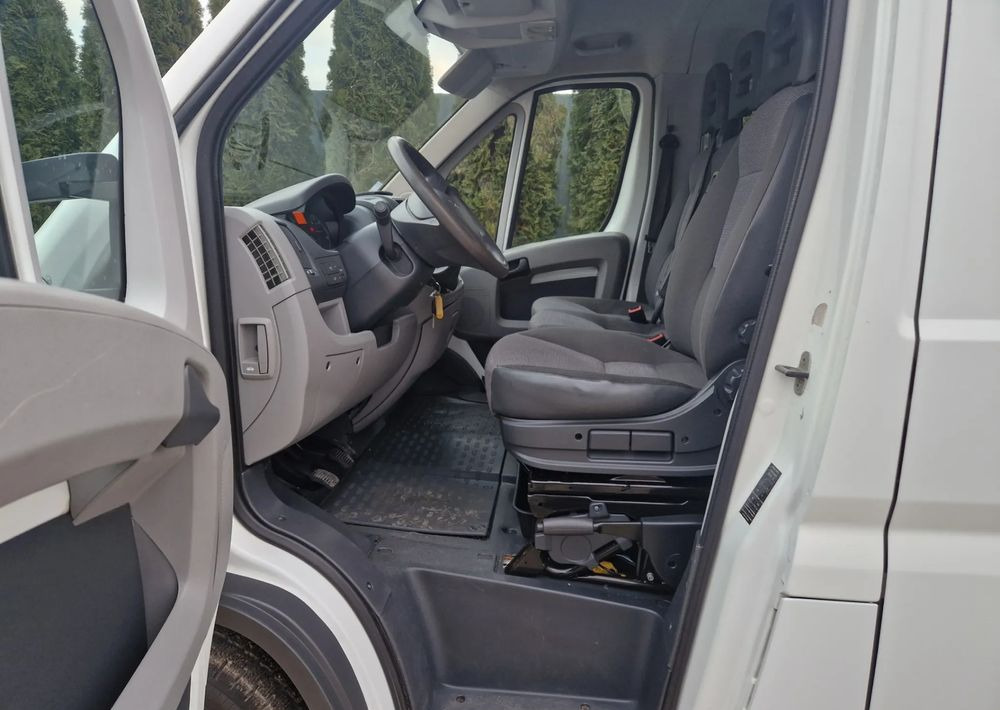 Peugeot Boxer 3.0 160KM Brygadówka - Duplakabinos kisteherautó: 5 kép. Peugeot Boxer 3.0 160KM Brygadówka - Duplakabinos kisteherautó: 5 kép.