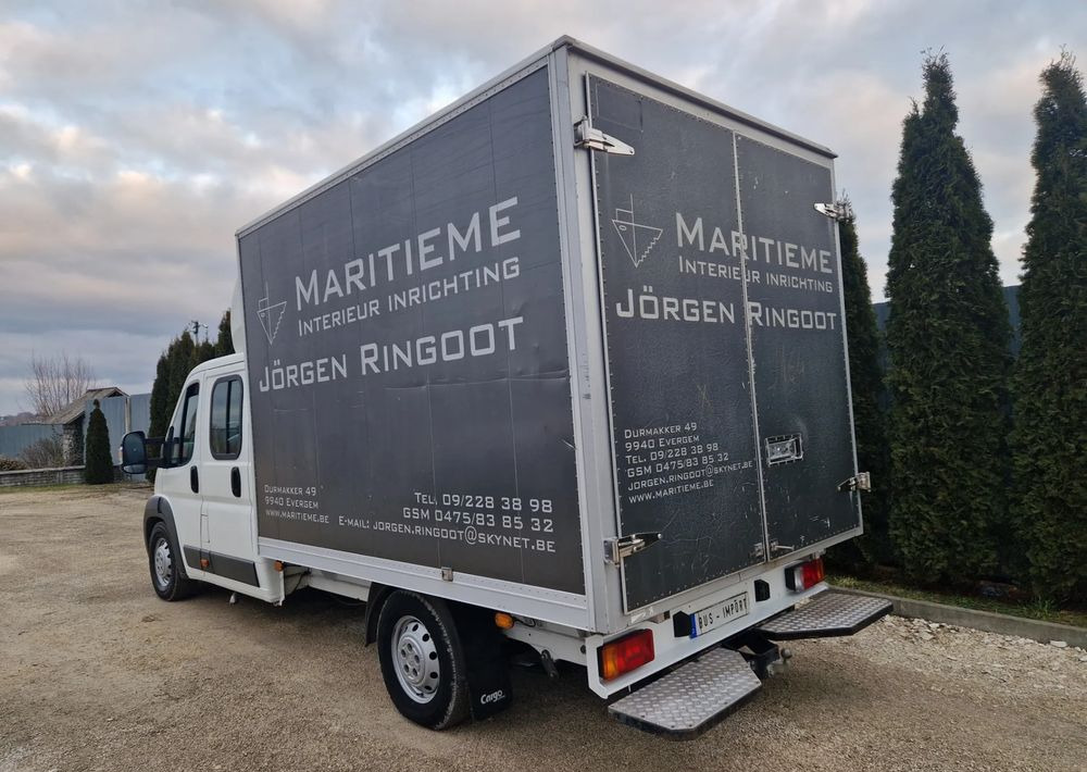 Peugeot Boxer 3.0 160KM Brygadówka - Duplakabinos kisteherautó: 3 kép. Peugeot Boxer 3.0 160KM Brygadówka - Duplakabinos kisteherautó: 3 kép.