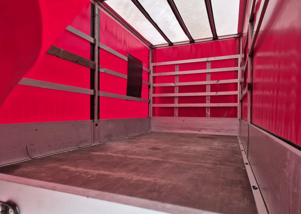 Renault MASTER 2.3 - Platós kisteherautó: 4 kép. Renault MASTER 2.3 - Platós kisteherautó: 4 kép.