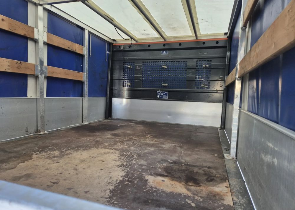 Renault MASTER 2.3 MAXI - Duplakabinos kisteherautó: 4 kép. Renault MASTER 2.3 MAXI - Duplakabinos kisteherautó: 4 kép.