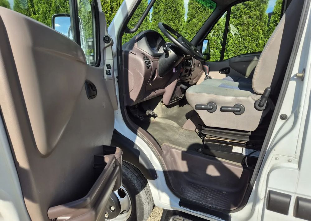 Renault Mascott Silnik Iveco 2.8 130KM - Billenőplatós kisteherautó: 5 kép. Renault Mascott Silnik Iveco 2.8 130KM - Billenőplatós kisteherautó: 5 kép.