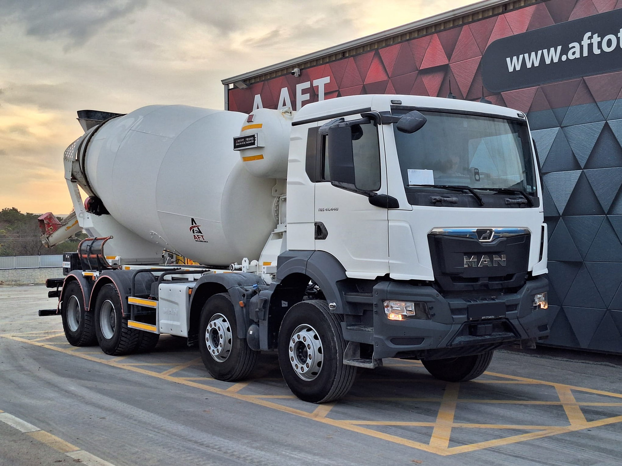MAN TGS 41.440 - Betonmixer: 3 kép. MAN TGS 41.440 - Betonmixer: 3 kép.