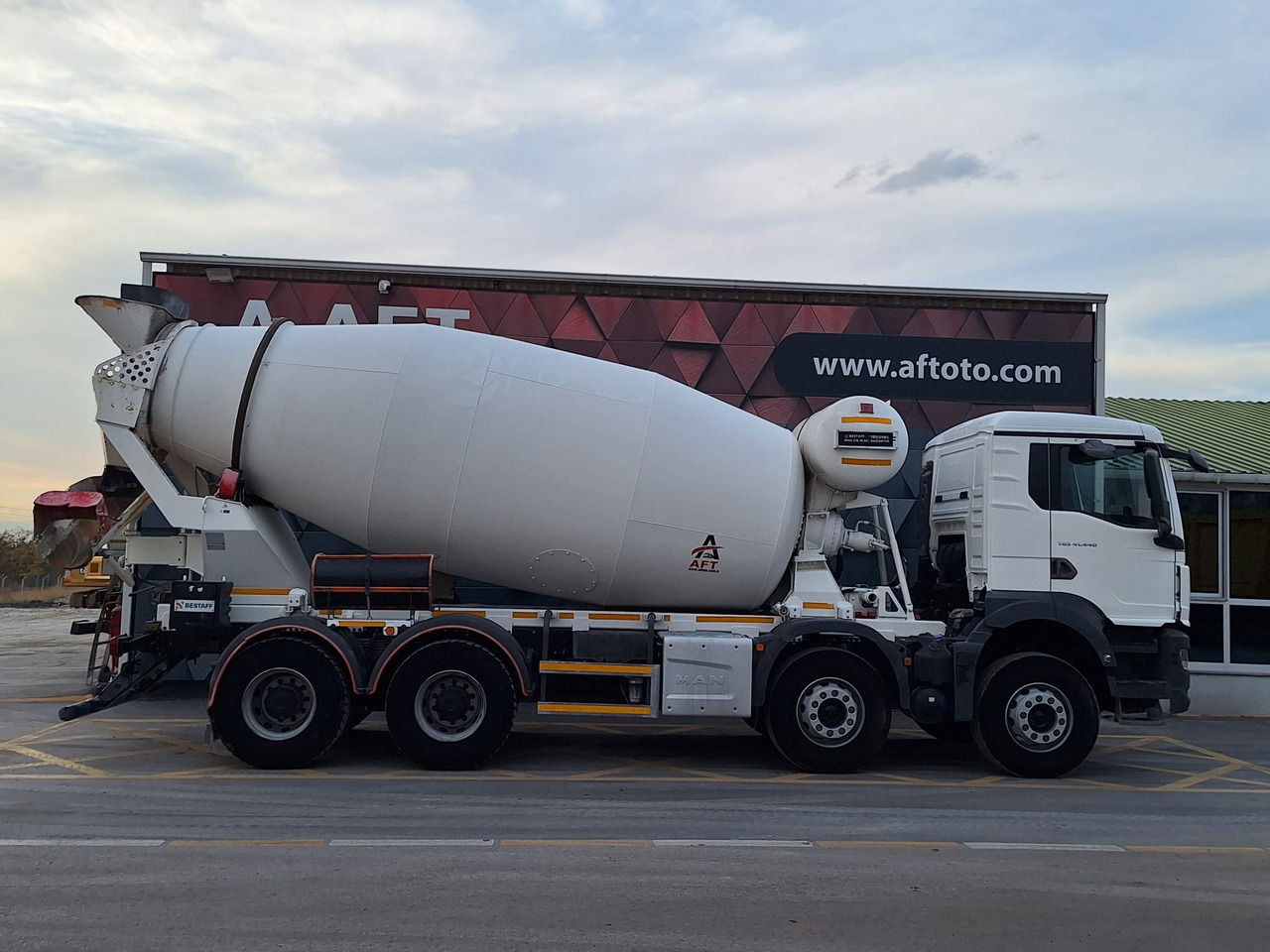 MAN TGS 41.440 - Betonmixer: 4 kép. MAN TGS 41.440 - Betonmixer: 4 kép.