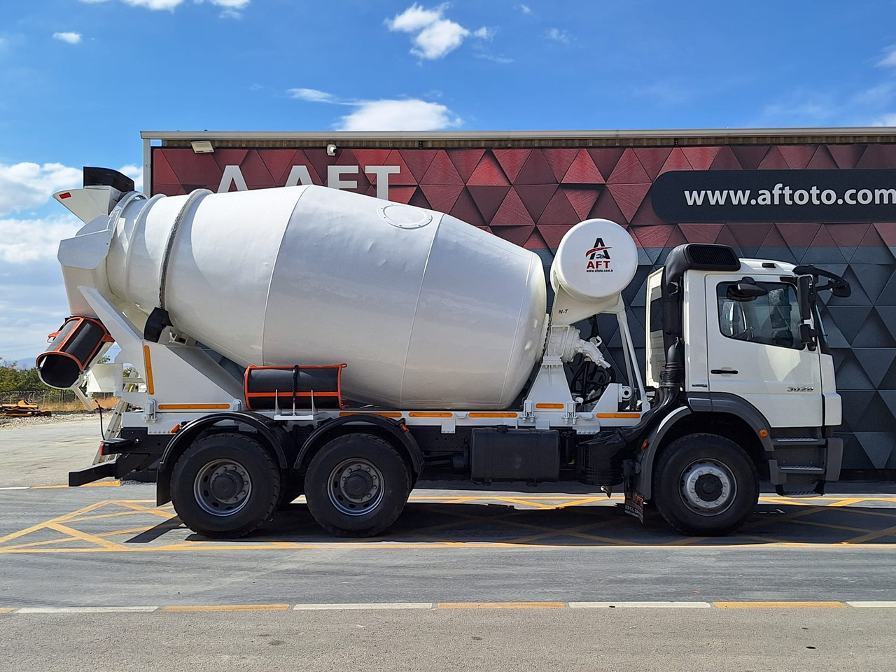 MERCEDES-BENZ AXOR 3028 - Betonmixer: 4 kép. MERCEDES-BENZ AXOR 3028 - Betonmixer: 4 kép.