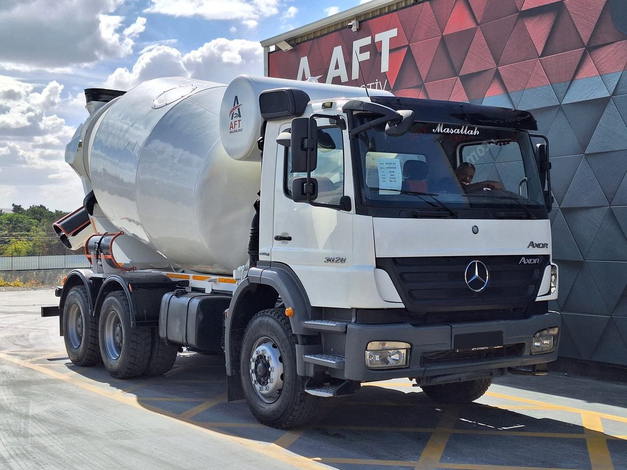 MERCEDES-BENZ AXOR 3028 - Betonmixer: 3 kép. MERCEDES-BENZ AXOR 3028 - Betonmixer: 3 kép.