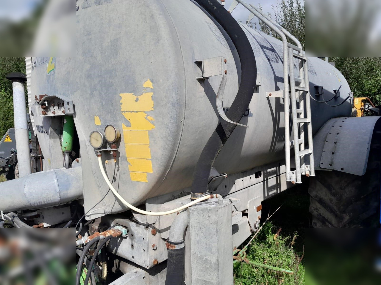 2006 JOSKIN KOMFORT 2 10000S - Szippantó tartálykocsi: 4 kép. 2006 JOSKIN KOMFORT 2 10000S - Szippantó tartálykocsi: 4 kép.